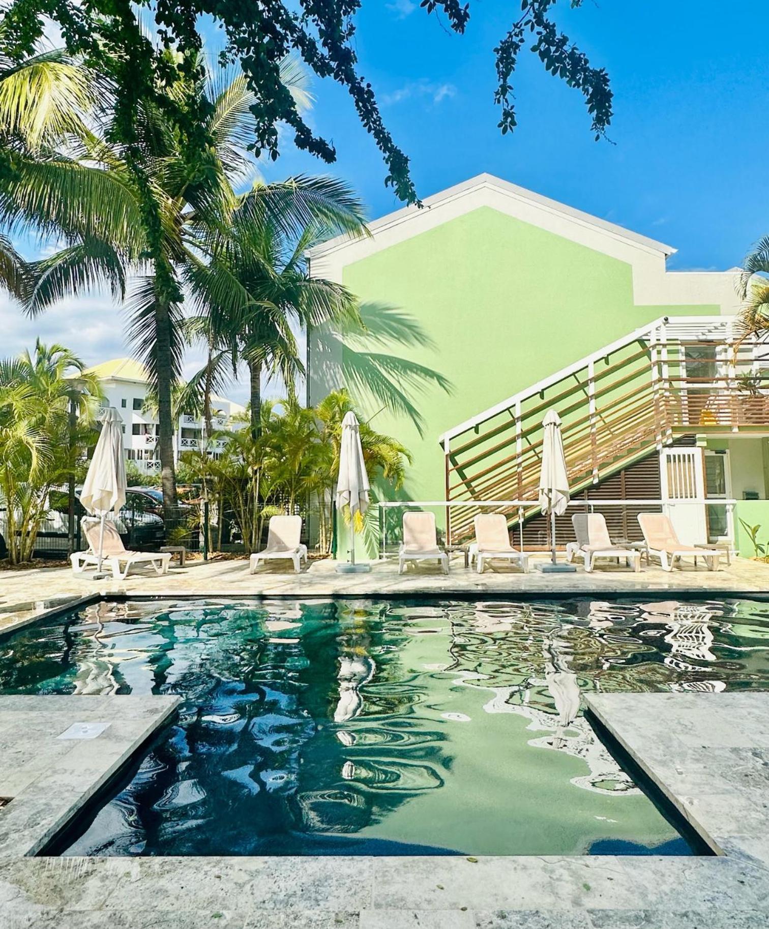 Residence Tropic Appart Hotel Saint-Gilles-les Bains Exteriör bild